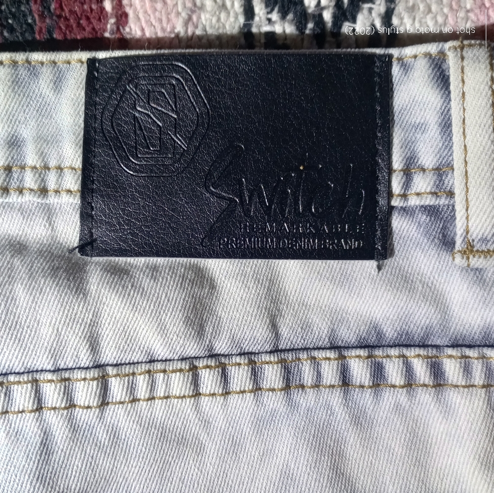 JEANS - Picture 3 of 3